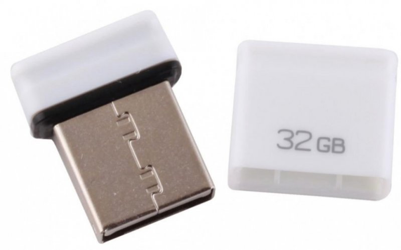 - 32Gb QUMO Nano [USB 2.0, ]