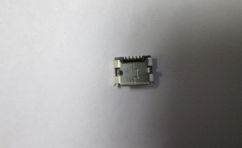  USB 091  Micro USB 045 10cm x 10cm x 5cm